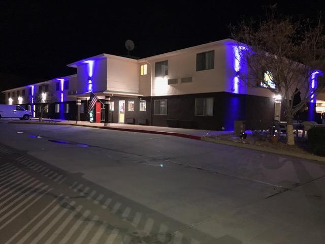 Days Inn By Wyndham Моуаб Екстериор снимка
